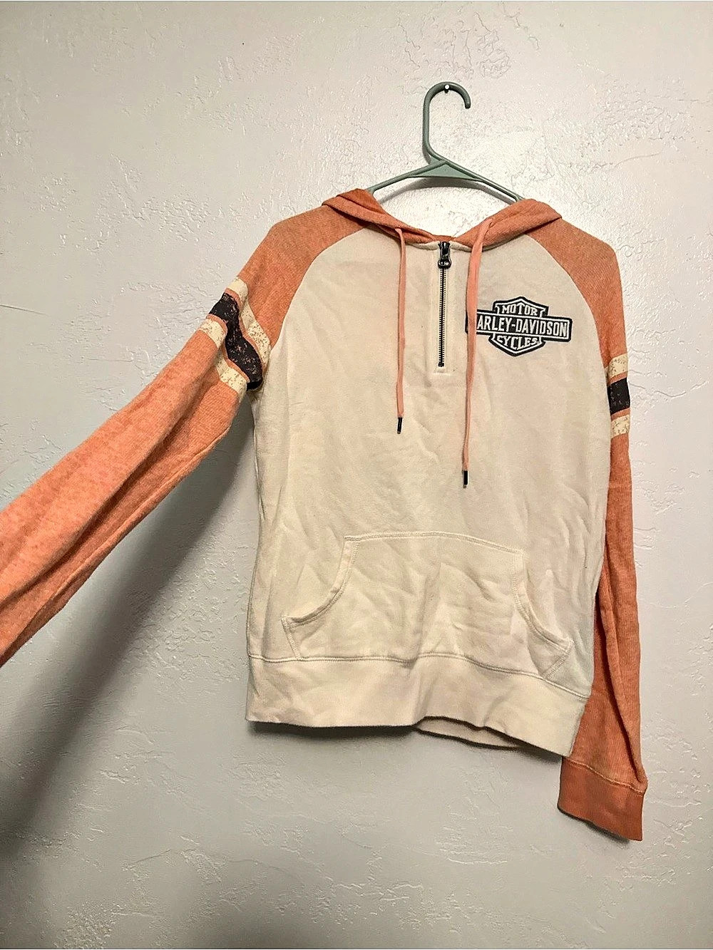 Harley-Davidson Pullover Hoodie in Orange & Cream Size Medium